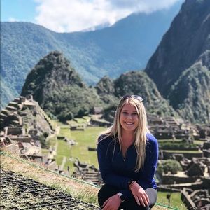 Meet your Posher, Claire